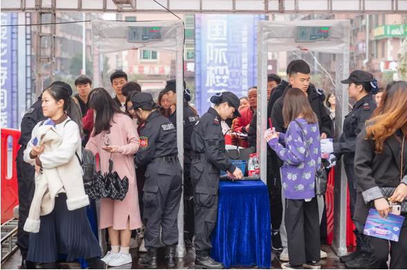 長沙紅光保安服務有限公司,長沙安保服務,長沙安全服務,長沙非武裝押運,勞務派遣服務 長沙紅光保安服務有限公司,長沙安保服務,長沙安全服務,長沙非武裝押運,勞務派遣服務